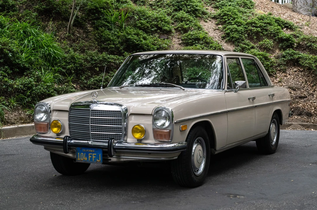 1972 Mercedes-Benz W114 & W115 - Image 17 of 31