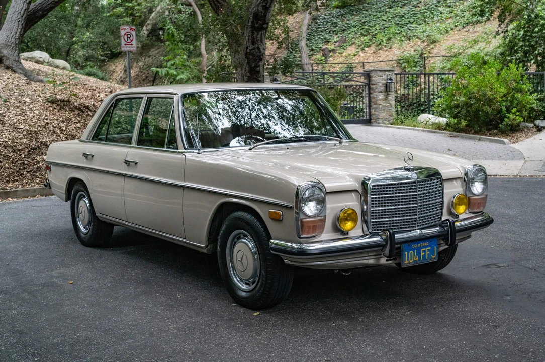 1972 Mercedes-Benz W114 & W115 - Image 4 of 31