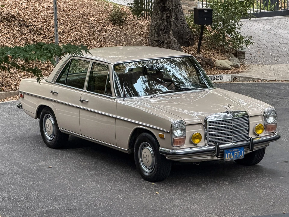 1972 Mercedes-Benz W114 & W115 - Image 7 of 31