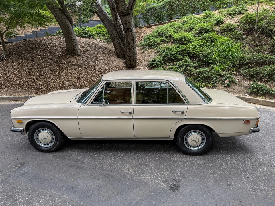 1972 Mercedes-Benz W114 & W115 - Image 22 of 31