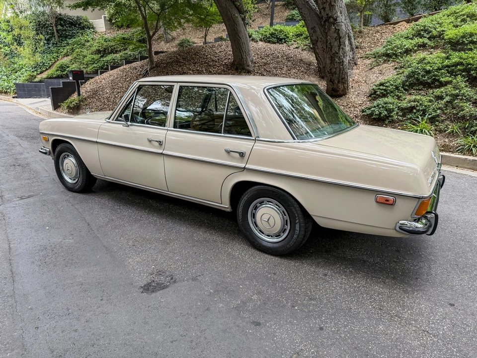 1972 Mercedes-Benz W114 & W115 - Image 24 of 31