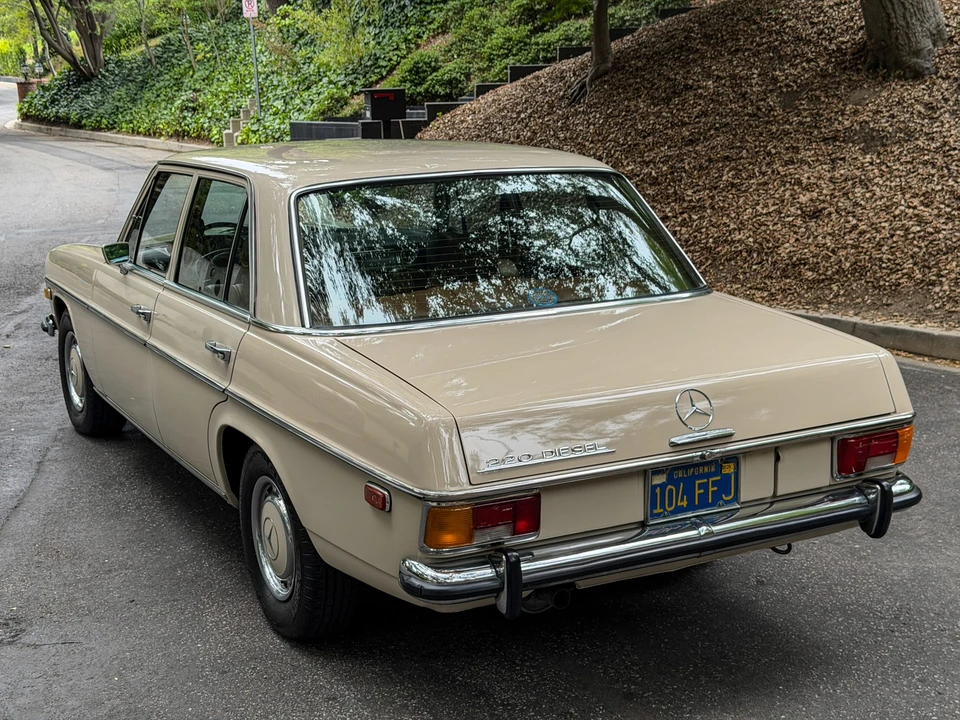1972 Mercedes-Benz W114 & W115 - Image 29 of 31