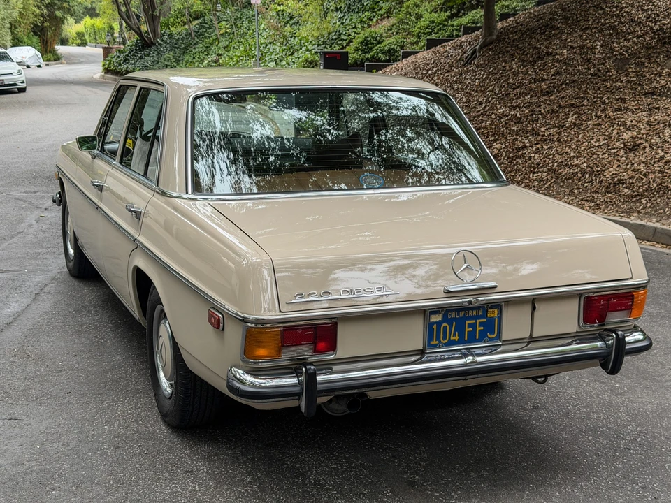 1972 Mercedes-Benz W114 & W115 - Image 30 of 31