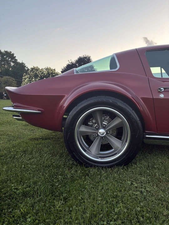 1965 Chevrolet Corvette C2 - Image 21 of 31