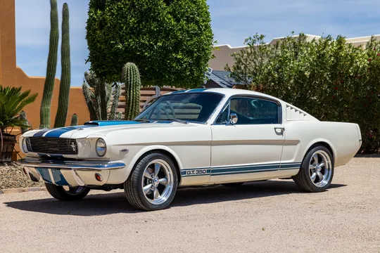 1966 Ford Mustang Fastback GT350-Style