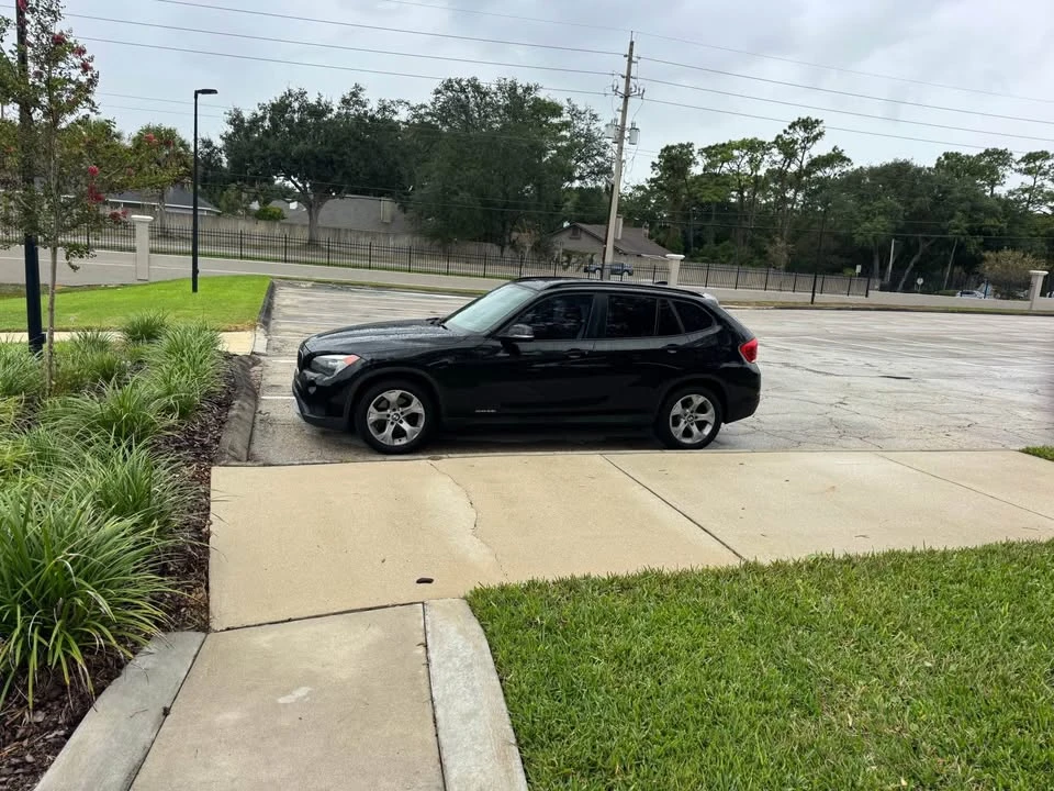 2014 BMW E84 X1 - Image 2 of 3
