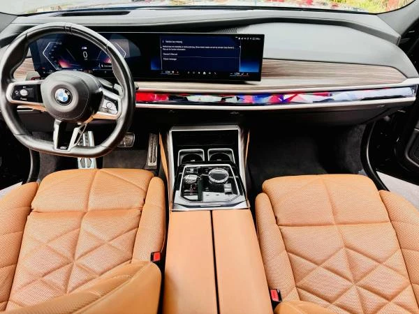2023 BMW G70 7 Series - Image 5 of 7