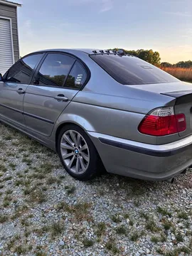 2005 BMW 325i
