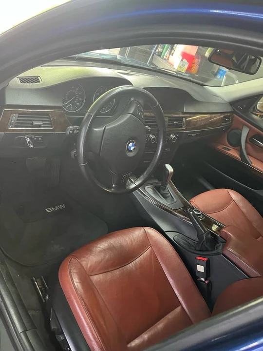 2011 BMW E90 3 Series Sedan - Image 8 of 13