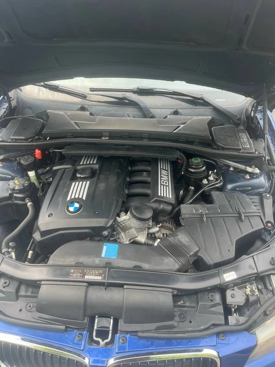2011 BMW E90 3 Series Sedan - Image 11 of 13