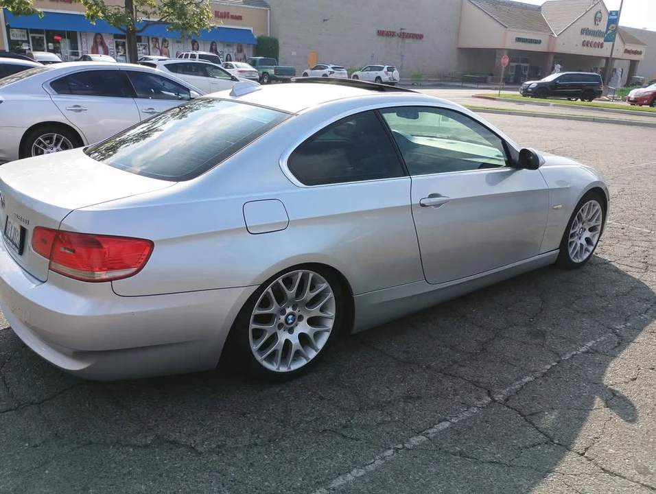 2008 BMW E90 3 Series Sedan - Image 3 of 10