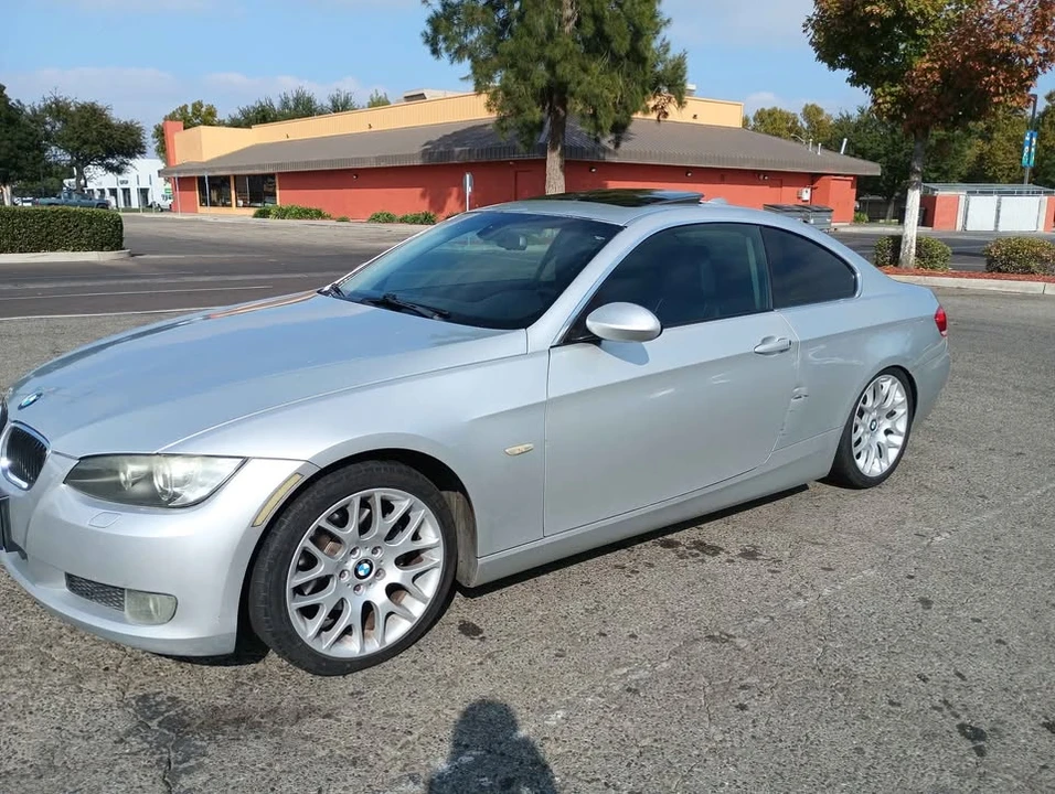 2008 BMW E90 3 Series Sedan - Image 2 of 10