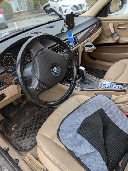 2010 BMW E90 3 Series Sedan - Image 6 of 6