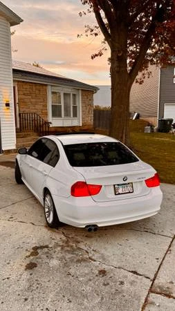 2011 BMW E90 3 Series Sedan - Image 8 of 17