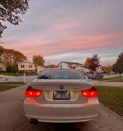 2011 BMW E90 3 Series Sedan - Image 3 of 17