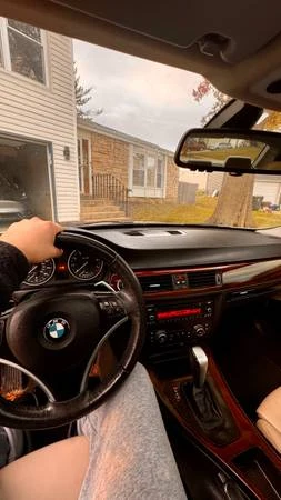 2011 BMW E90 3 Series Sedan - Image 10 of 17