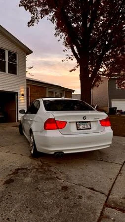 2011 BMW E90 3 Series Sedan - Image 7 of 17
