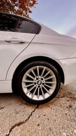 2011 BMW E90 3 Series Sedan - Image 13 of 17