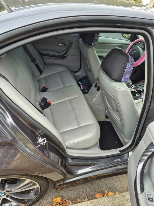 BMW E90 3 Series Sedan - Image 5 of 6