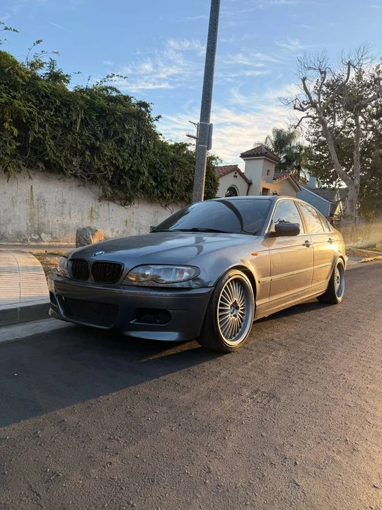 2004 BMW E46 330i & 330Ci - Image 10 of 11