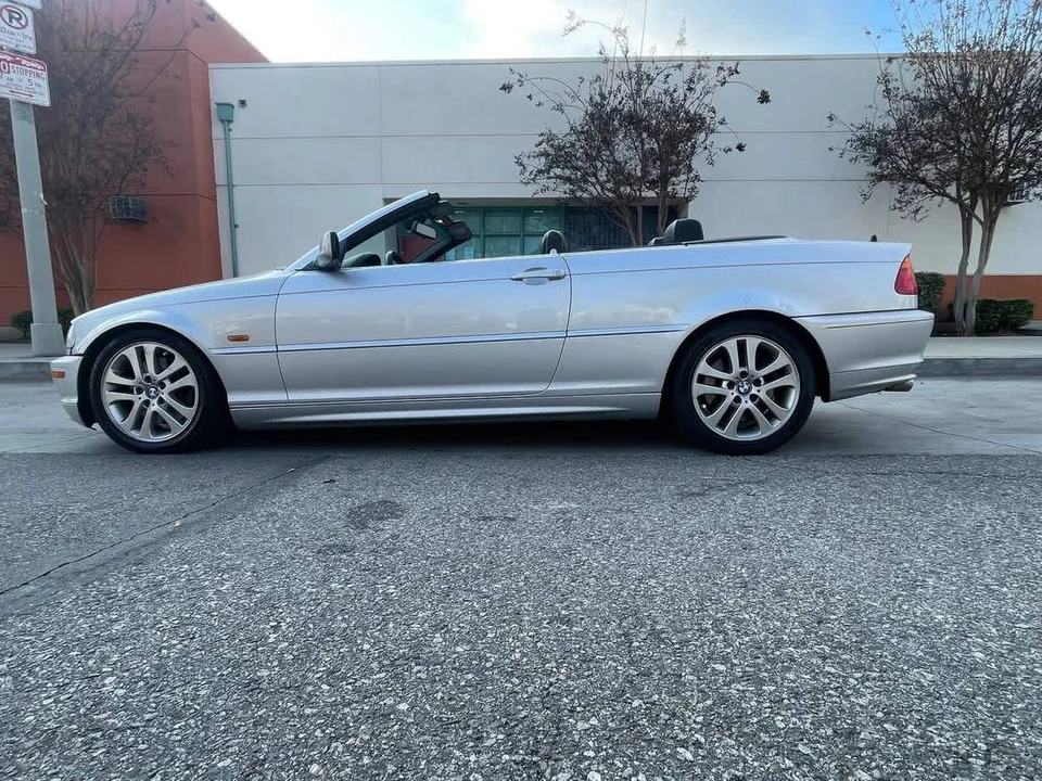 2001 BMW E46 330i & 330Ci - Image 2 of 23