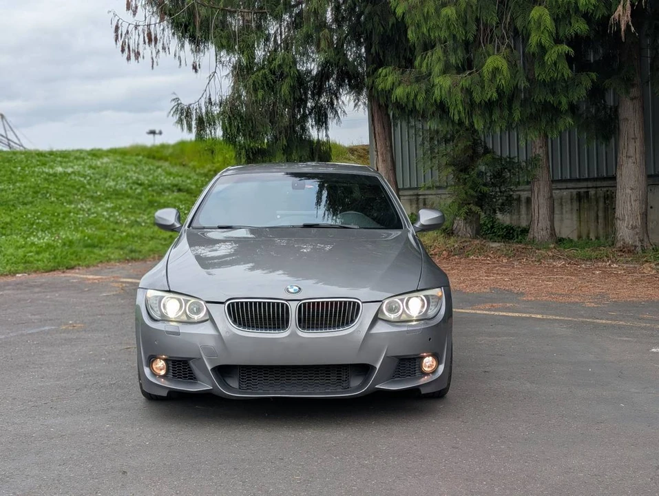 2011 BMW E93 335i Convertible - Image 3 of 15