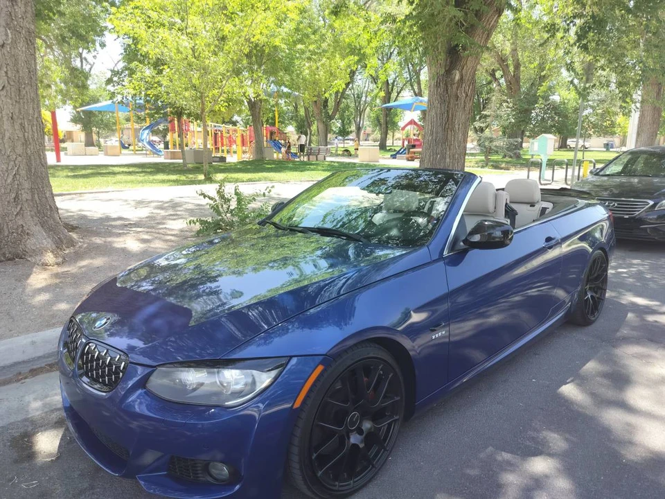 2011 BMW E93 335i Convertible - Image 5 of 11