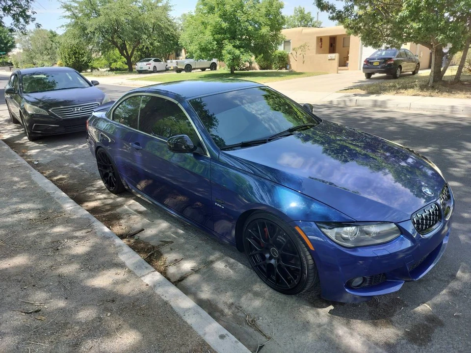 2011 BMW E93 335i Convertible - Image 9 of 11