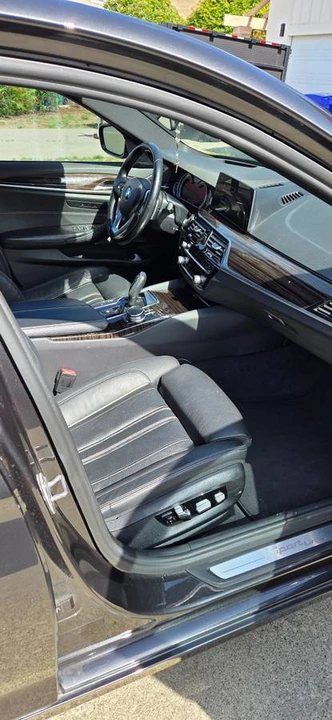 2017 BMW 5 Series - Image 4 of 6