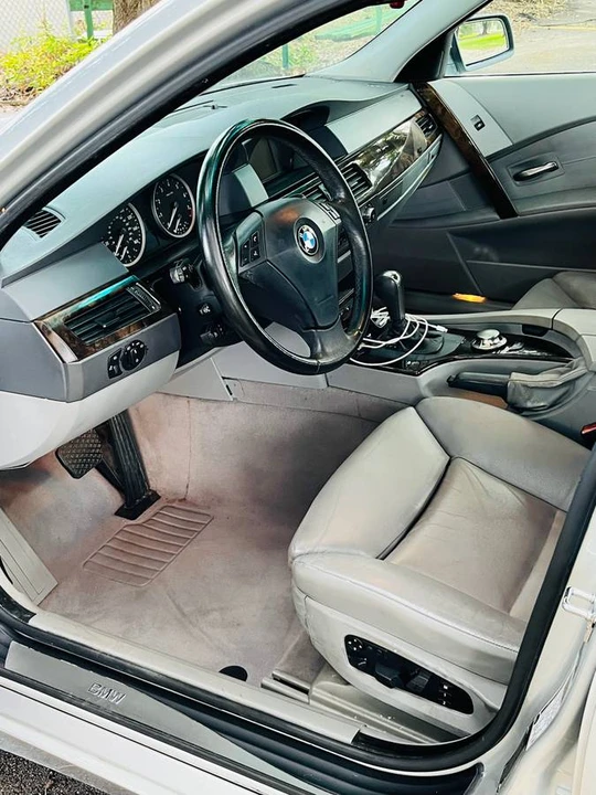 2007 BMW E60 5 Series Sedan - Image 5 of 6