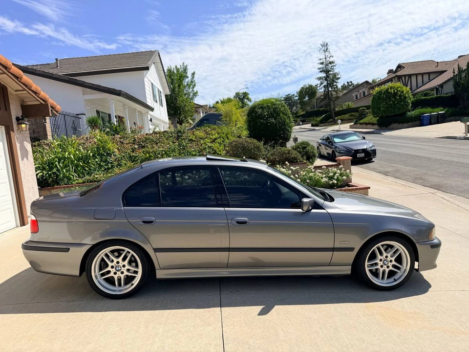 2003 BMW E39 540i - Image 2 of 15