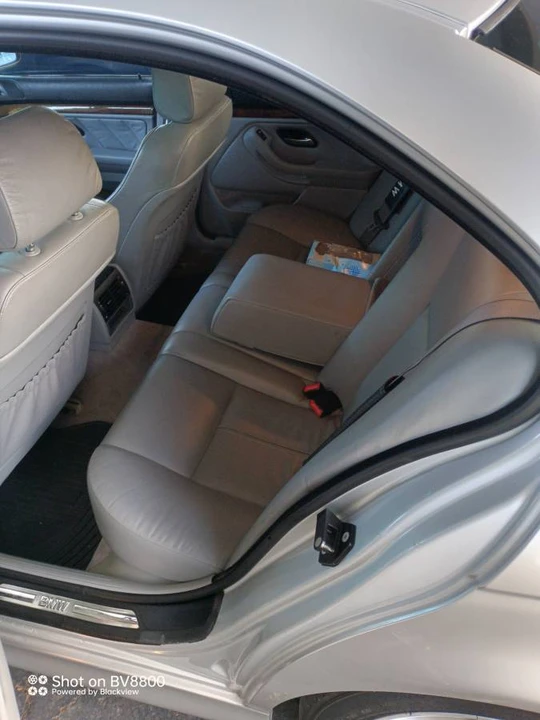 2002 BMW E39 540i - Image 3 of 7