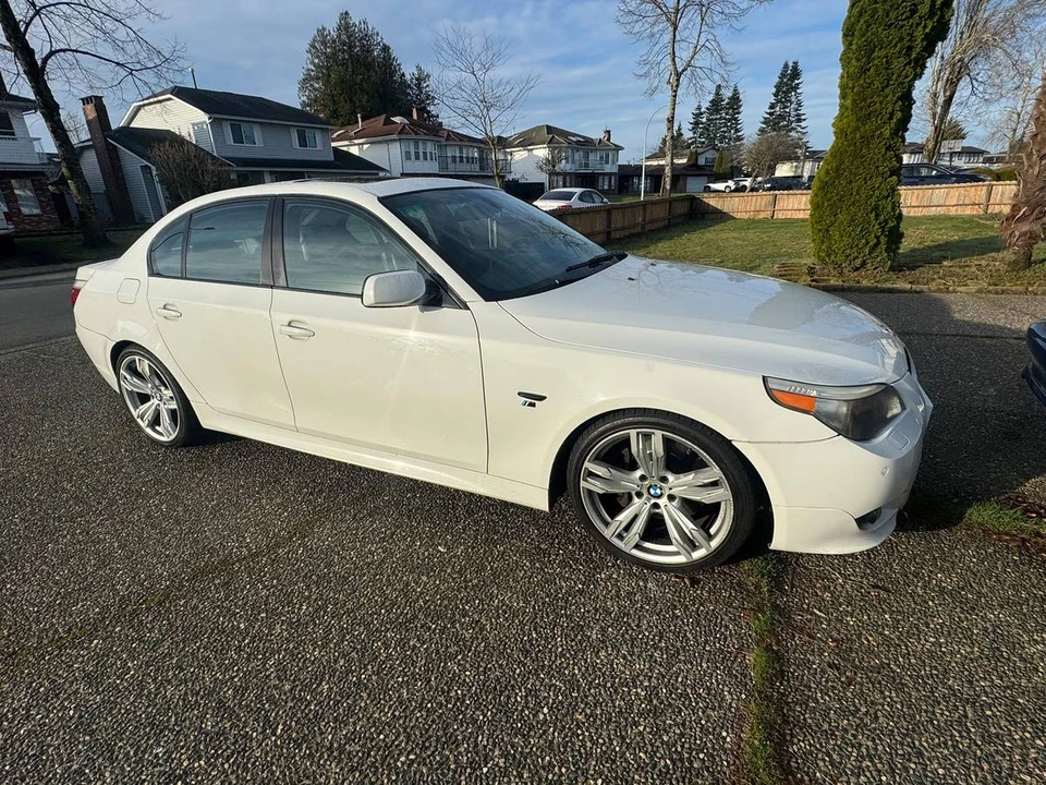 2007 BMW E60 545i & 550i Sedan - Image 4 of 4