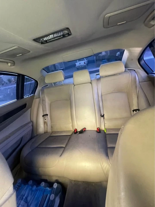 BMW E38 750i & 750iL Sedan - Image 5 of 5