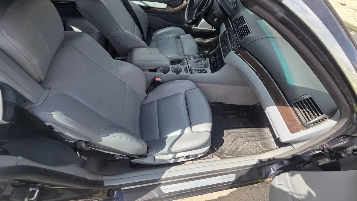 2004 BMW E46 330i & 330Ci - Image 16 of 21