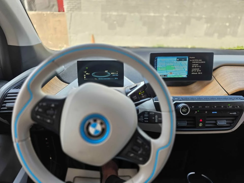 2015 BMW i3 - Image 2 of 9