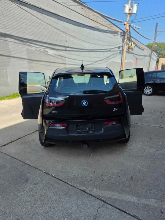 2015 BMW i3 - Image 8 of 9