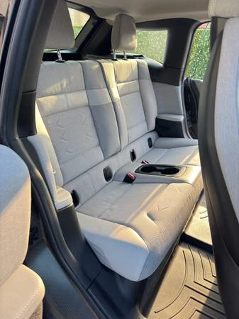 BMW i3 - Image 11 of 15