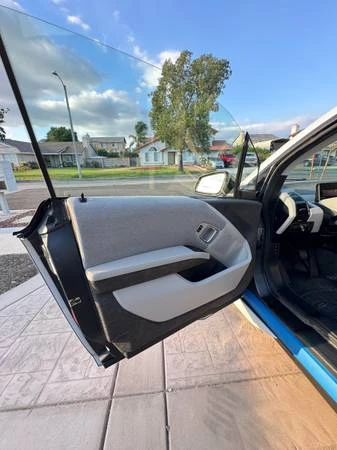 BMW i3 - Image 13 of 15