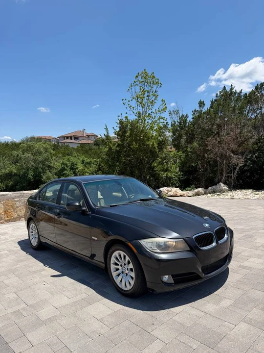 2011 BMW E90 3 Series Sedan - Image 6 of 8