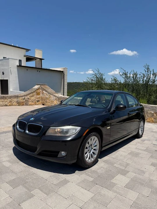 2011 BMW E90 3 Series Sedan - Image 7 of 8