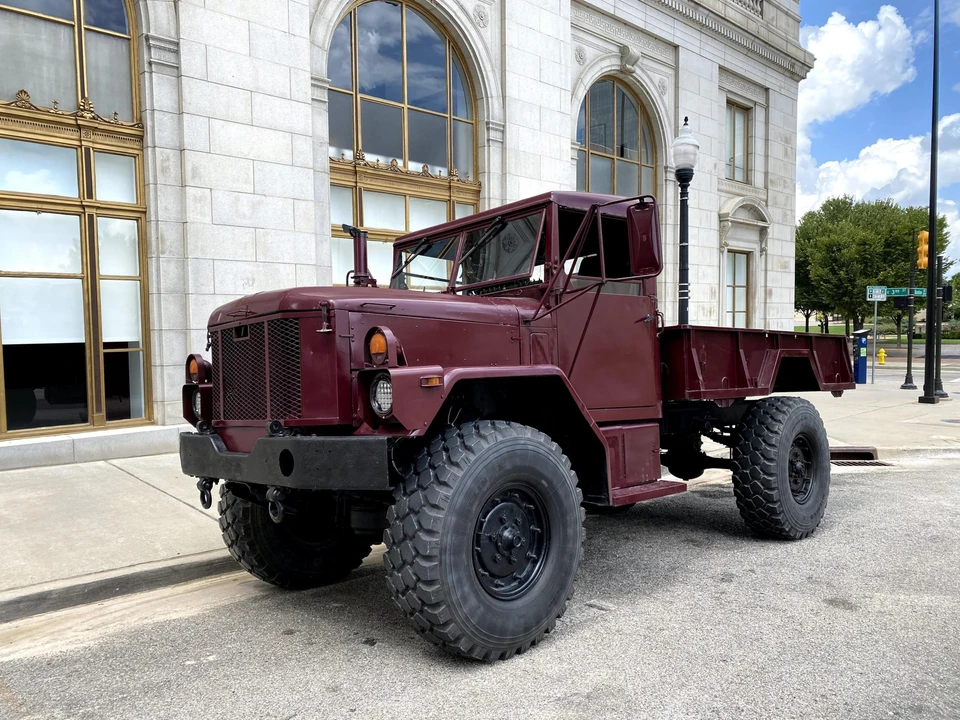 AM General - Image 4 of 31