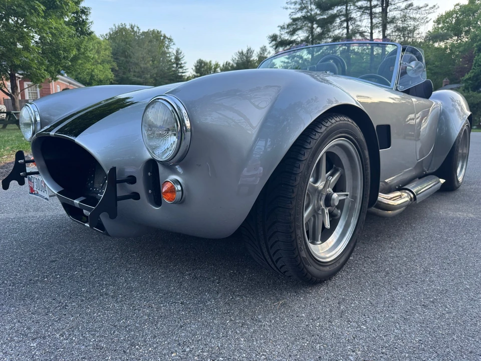 Shelby Cobra Replica - Image 2 of 31