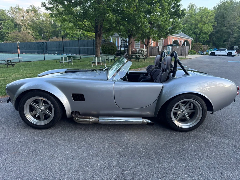 Shelby Cobra Replica - Image 5 of 31