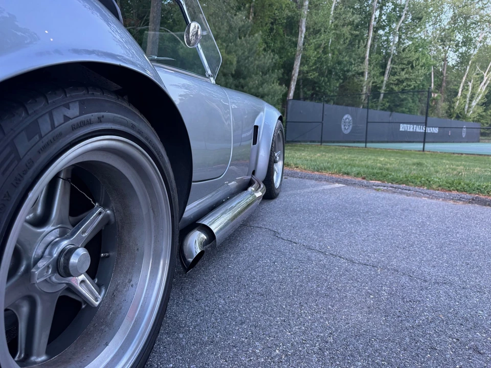 Shelby Cobra Replica - Image 27 of 31