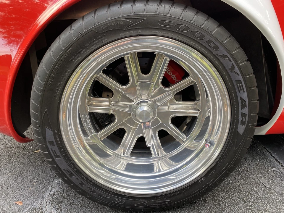 Shelby Cobra Replica - Image 21 of 31