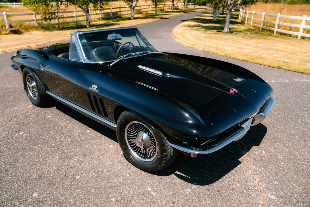 1966 Chevrolet Corvette C2 - Image 13 of 31