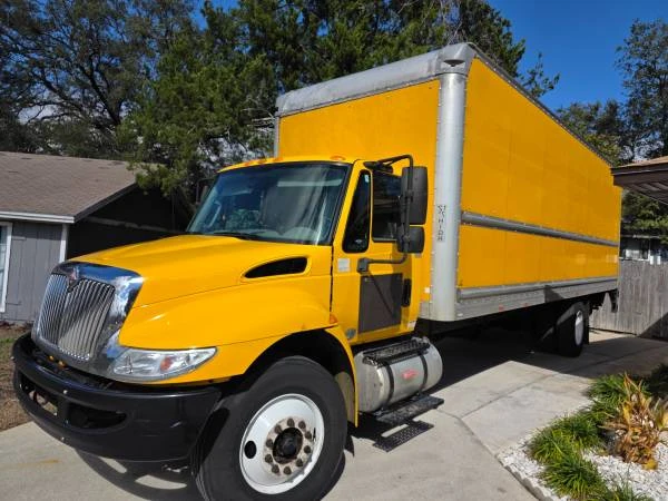 2016 International 4300 - Image 4 of 4