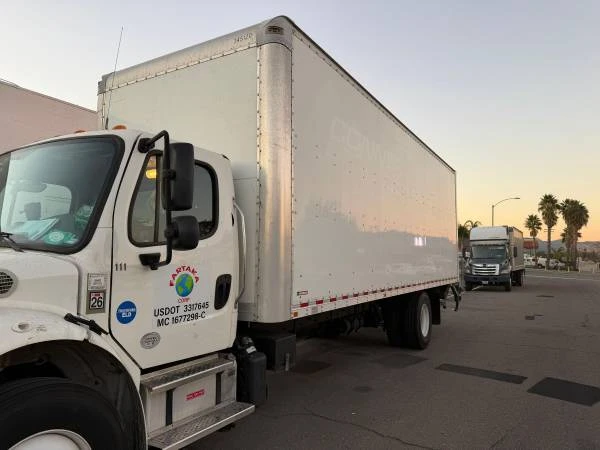 2021 Freightliner - Image 3 of 7