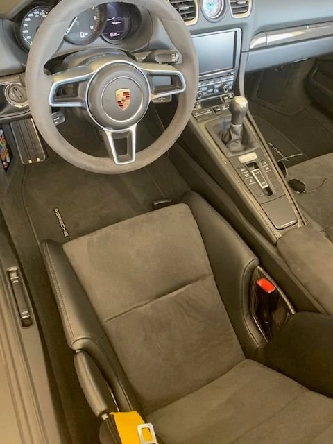 2016 Porsche 981 Boxster Spyder - Image 4 of 9